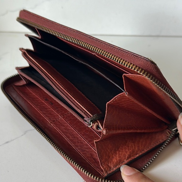 Gucci Brown and Tan Wallet - Picture 8 of 12